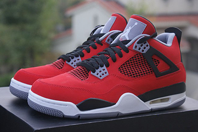 Air Jordan 4 "Toro" (New Images) (1)