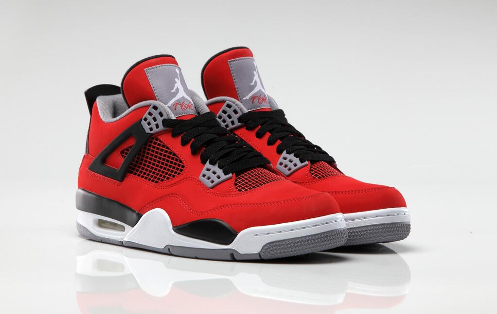 Air Jordan 4 Retro “Toro” (1)